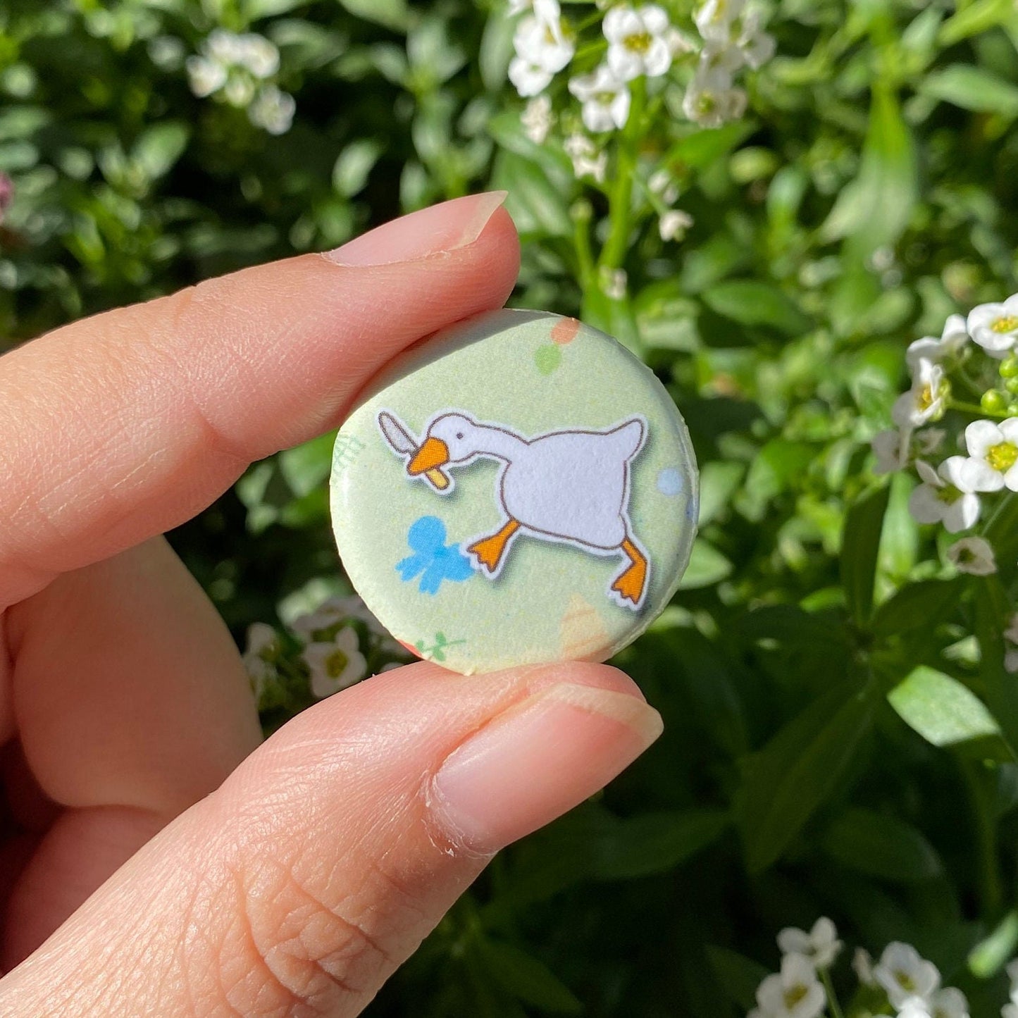 Goose with Knife | Mini Round Pin | Kawaii Cute Pin | Duck Goose Meme | Gifts under 10 | For Him | For Her | Metal Round Pin | Backpack